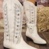 Retro Star Embroidered Square Heel Western Boots for Women (9)