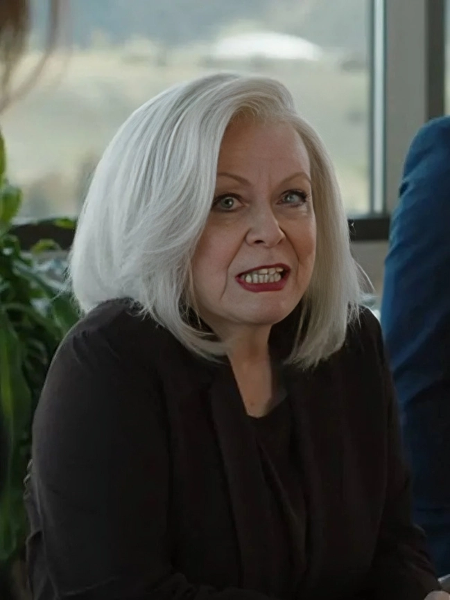 Yellowstone-Caroline-Warner-Blazer